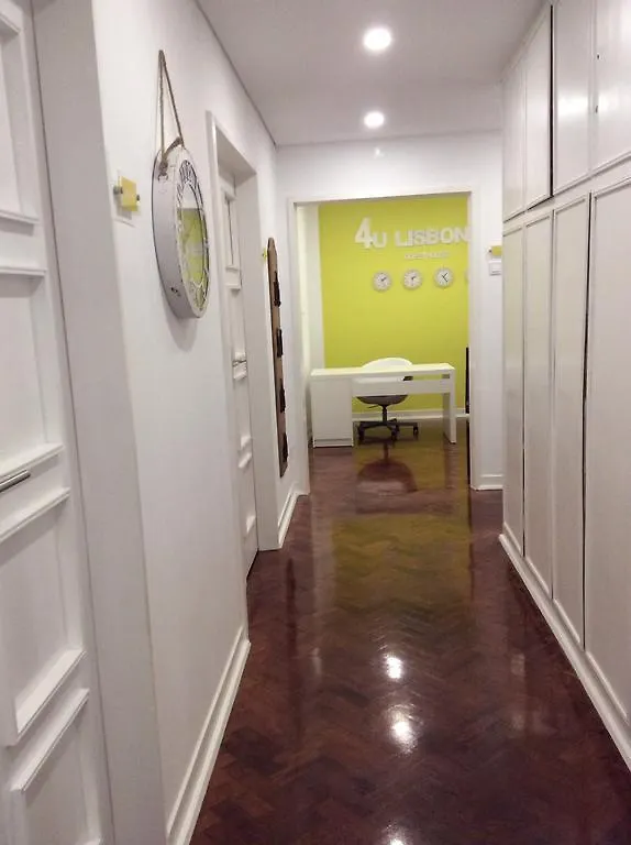 4U Lisbon IV Guesthouse Airport Πανσιόν