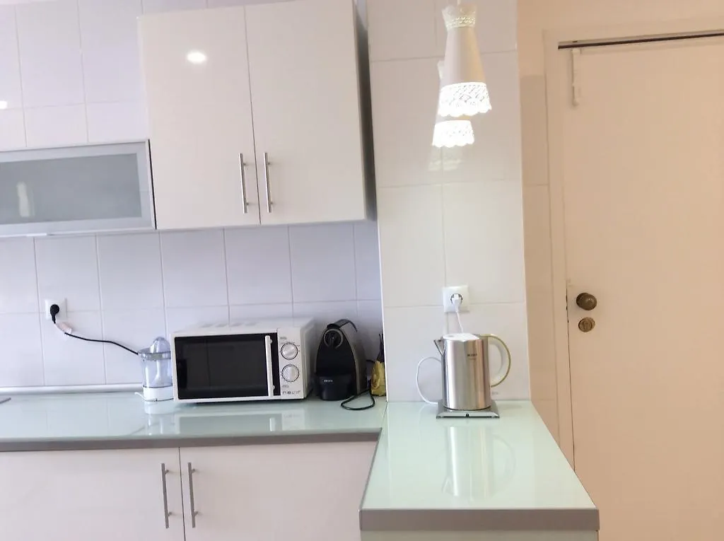 4U Lisbon IV Guesthouse Airport Πανσιόν