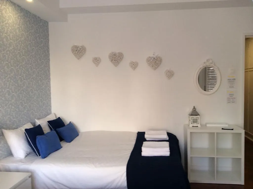 4U Lisbon IV Guesthouse Airport
