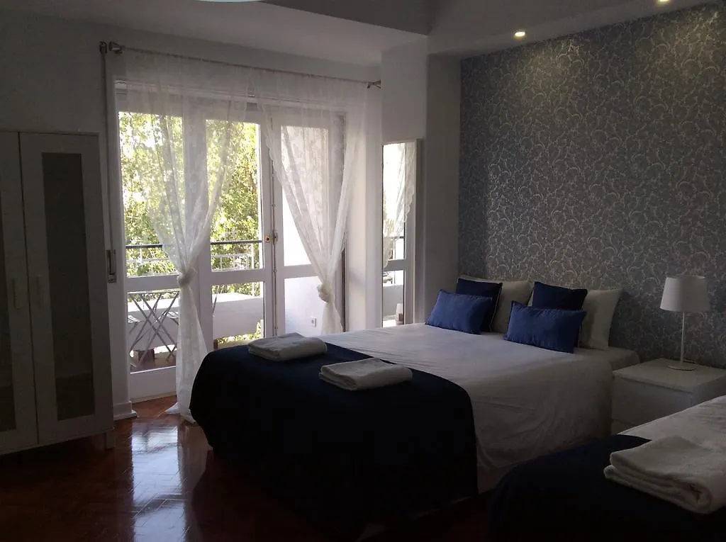 4U Lisbon IV Guesthouse Airport