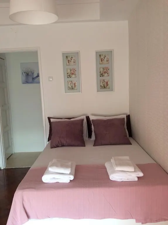 4U Lisbon IV Guesthouse Airport 0*,